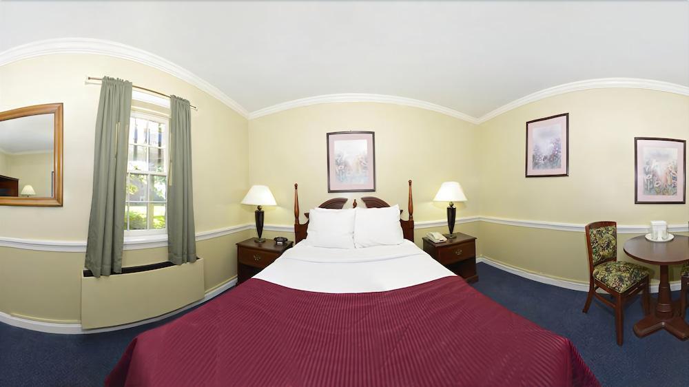 Clarion Inn Strasburg - Lancaster Exterior photo